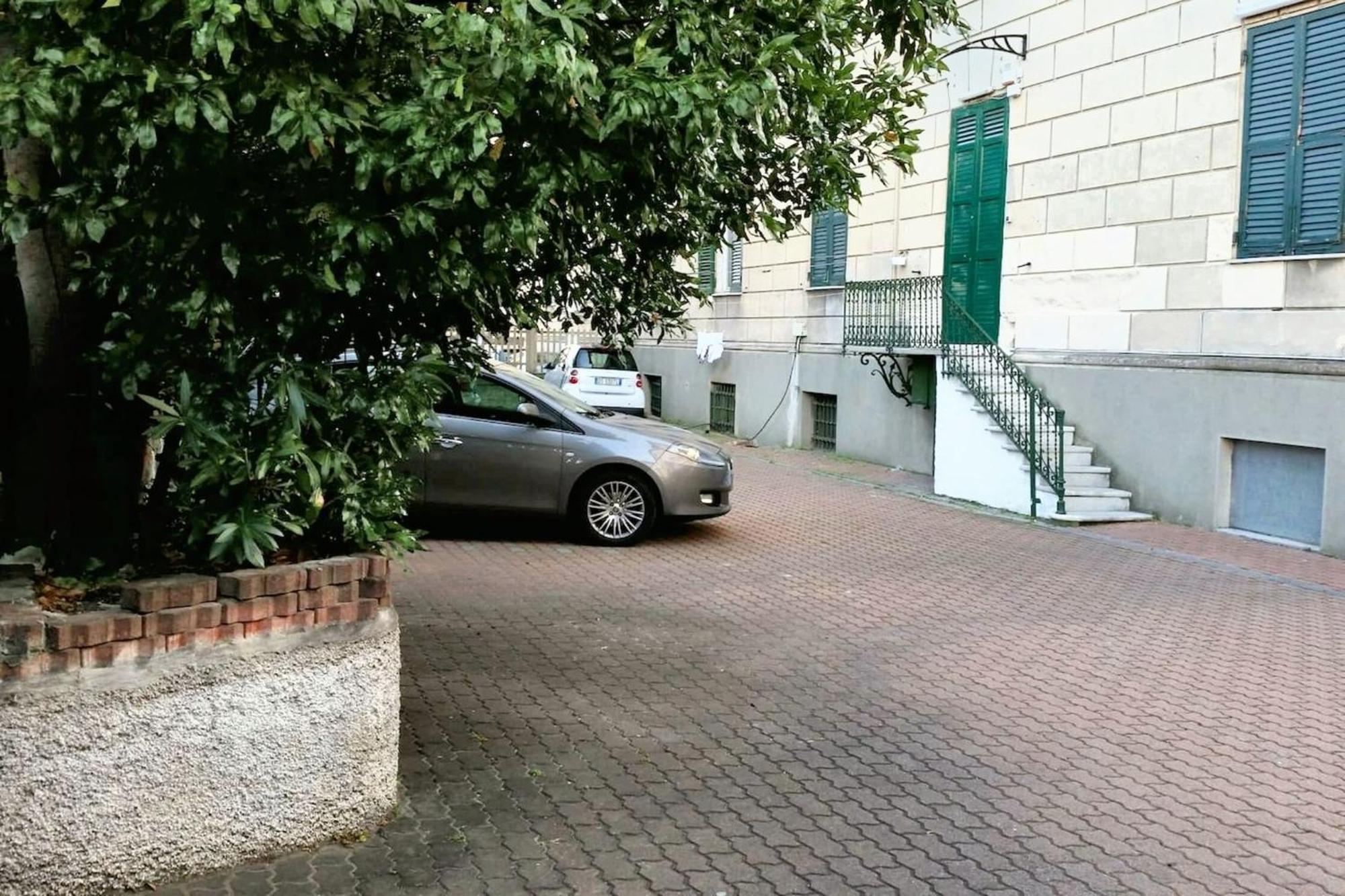Charming In 70 M² Parking Included