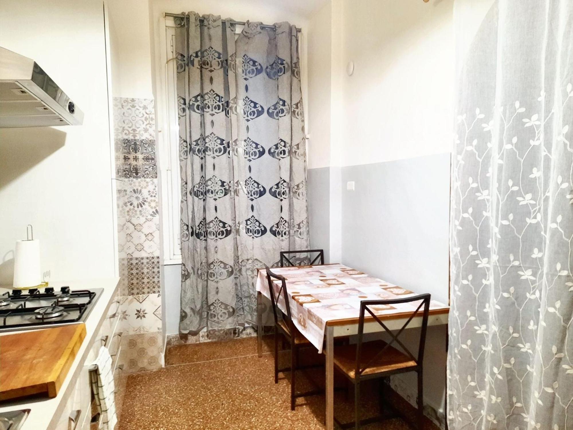 Charming In 70 M² Parking Included Genoa