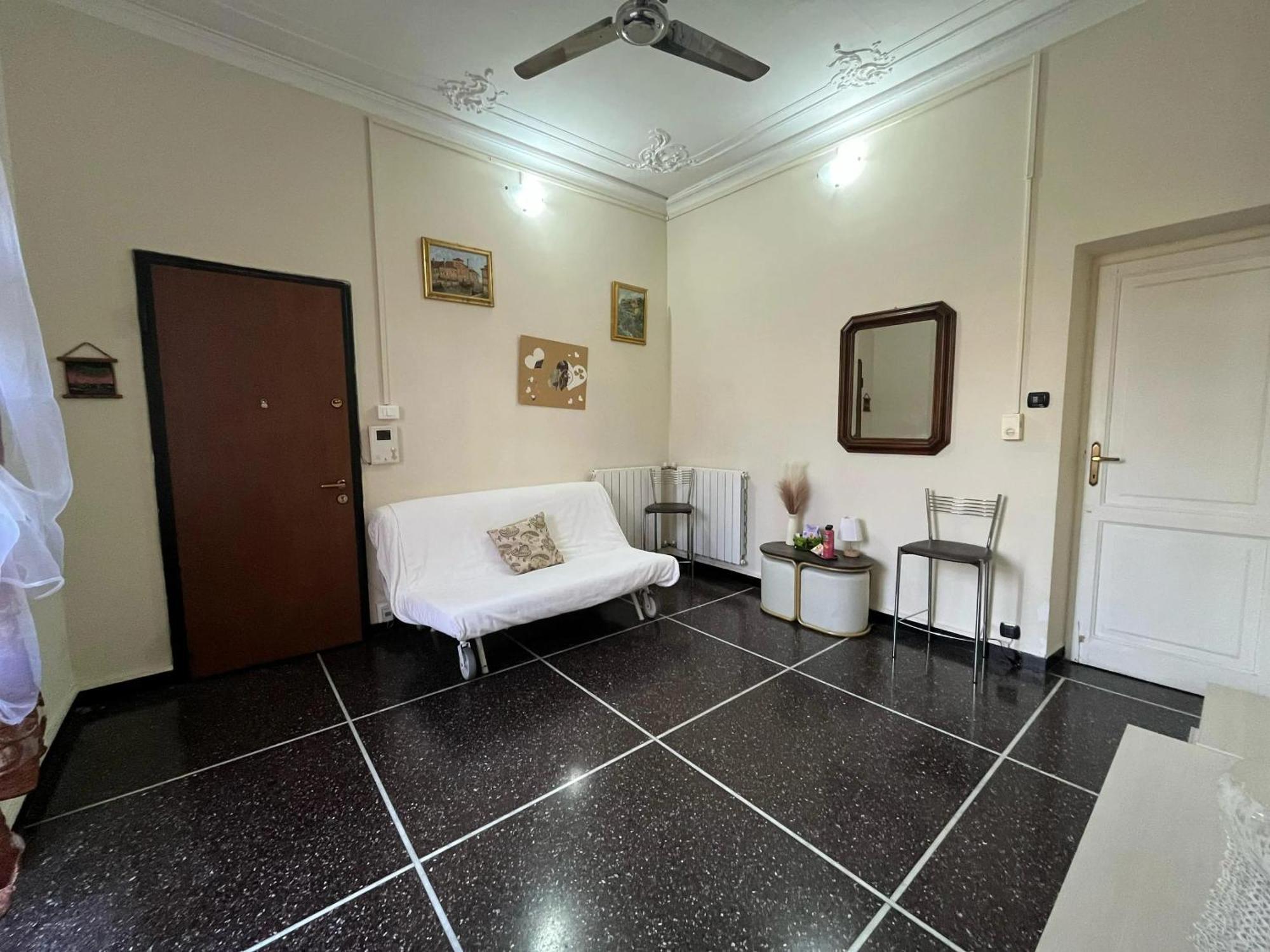 Charming In 70 M² Parking Included Genoa